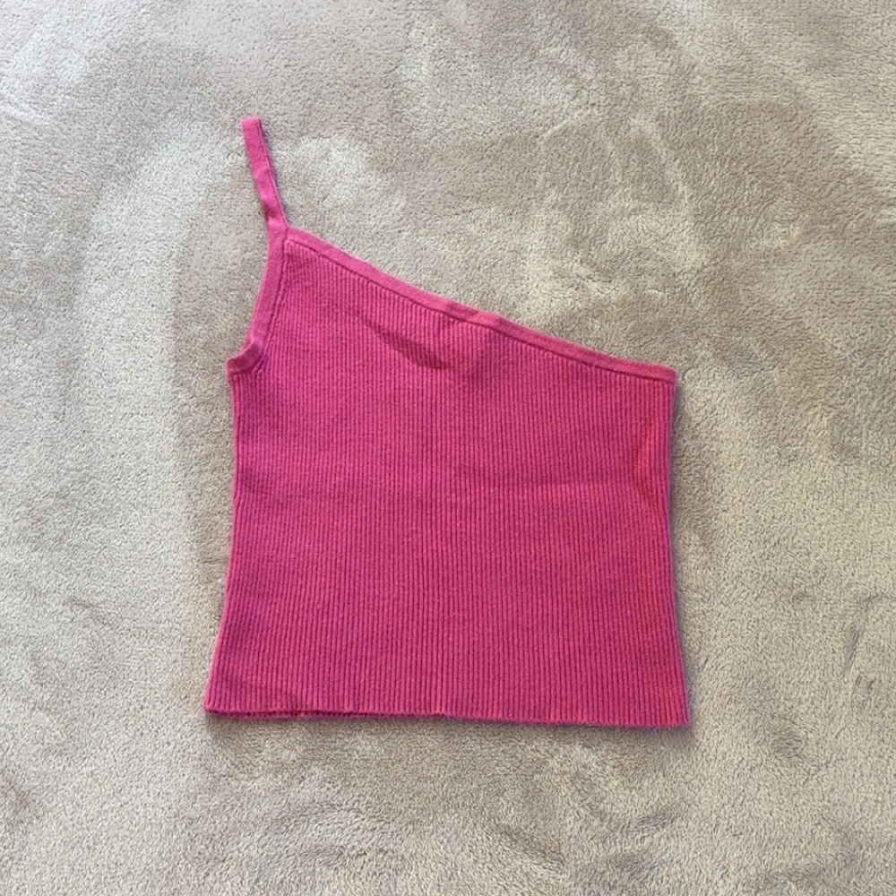 Kendall & Kylie Asymmetrical Pink Top - Picture 2 of 11